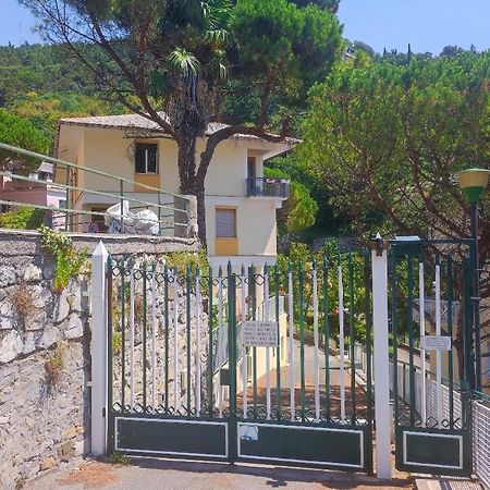 Forti Genova-Free Parking Castellaccio Apartment 2 ภายนอก รูปภาพ